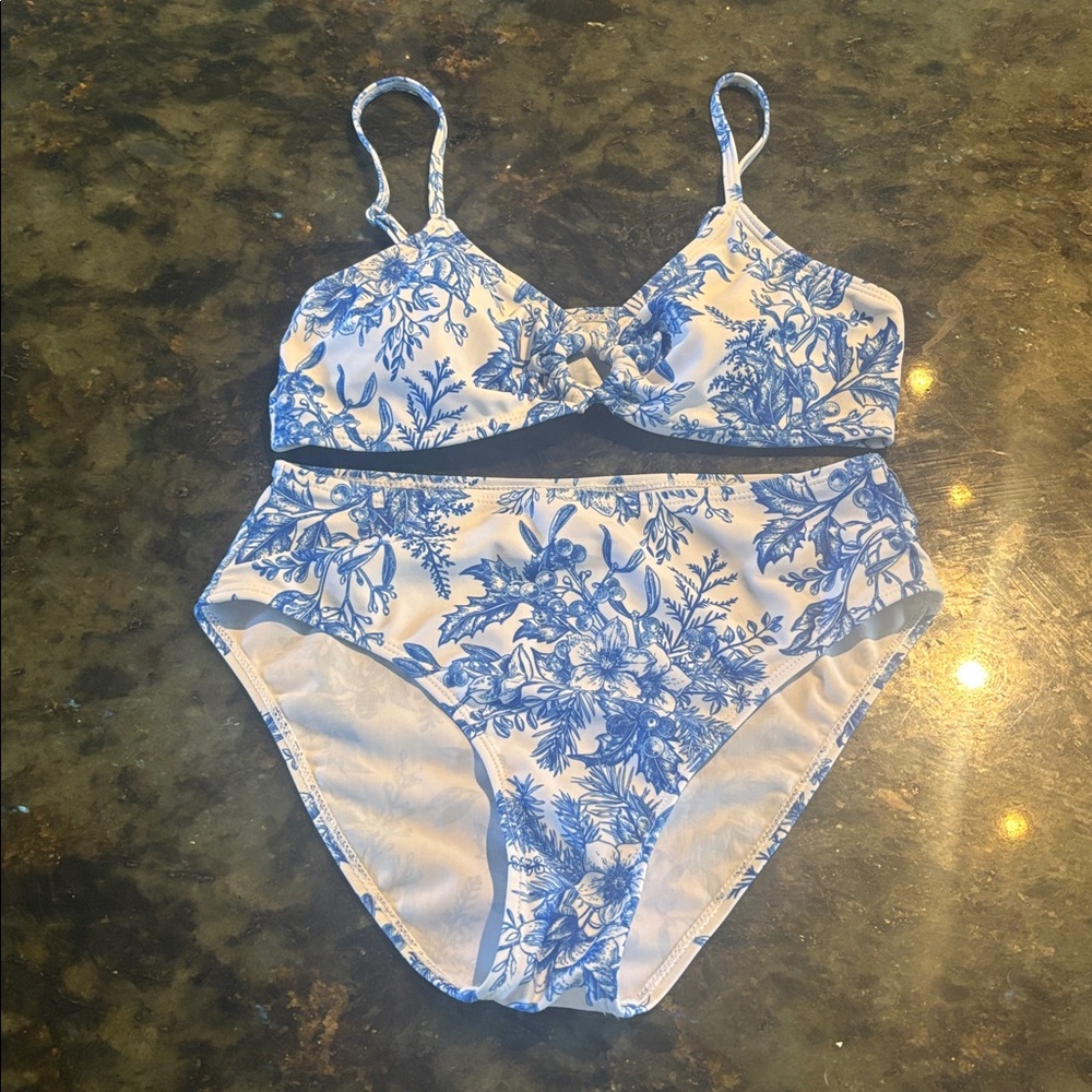 SHEIN Blue and White Patterned Bikini